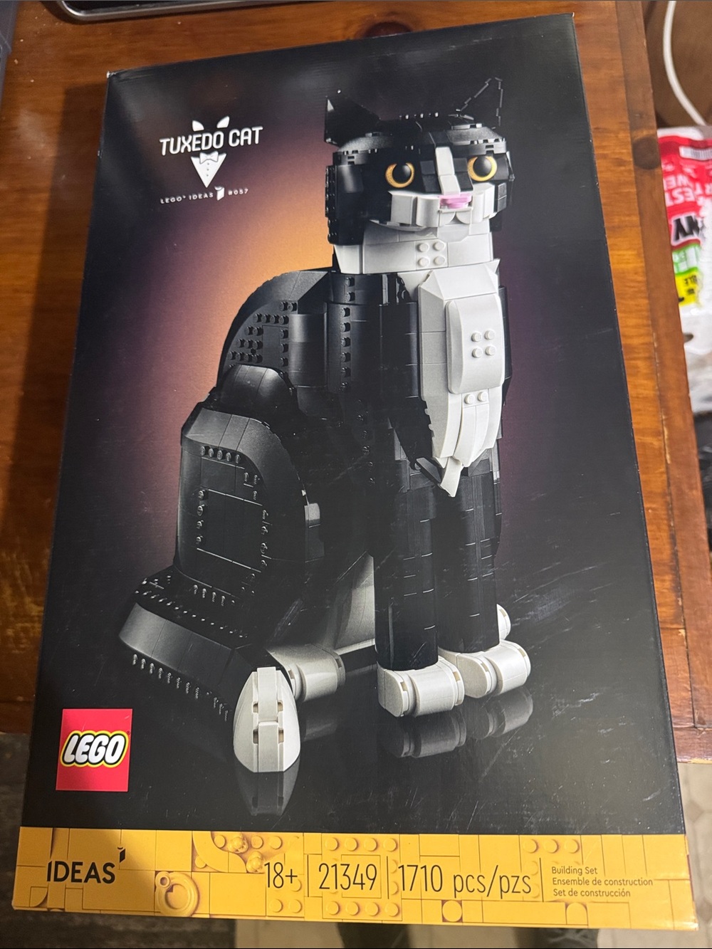 Lego Black and White Tuxedo Cat Model